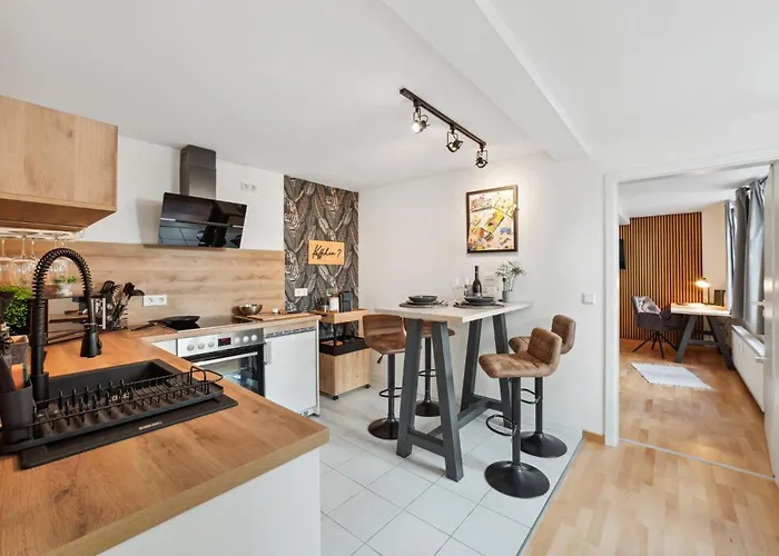 Am Albertsplatz Im Zentrum קובורג